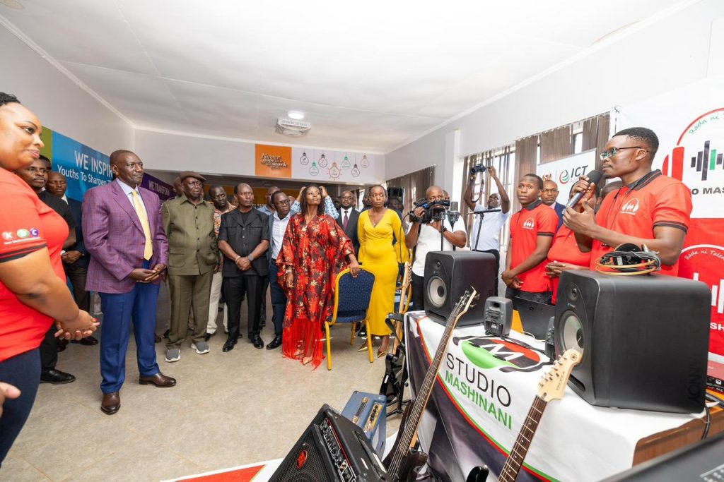 RUTO OPENS SIAYA COMMUNITY DIGITAL HUB, CALLS YOUTH KEY TO KENYA’S FUTURE