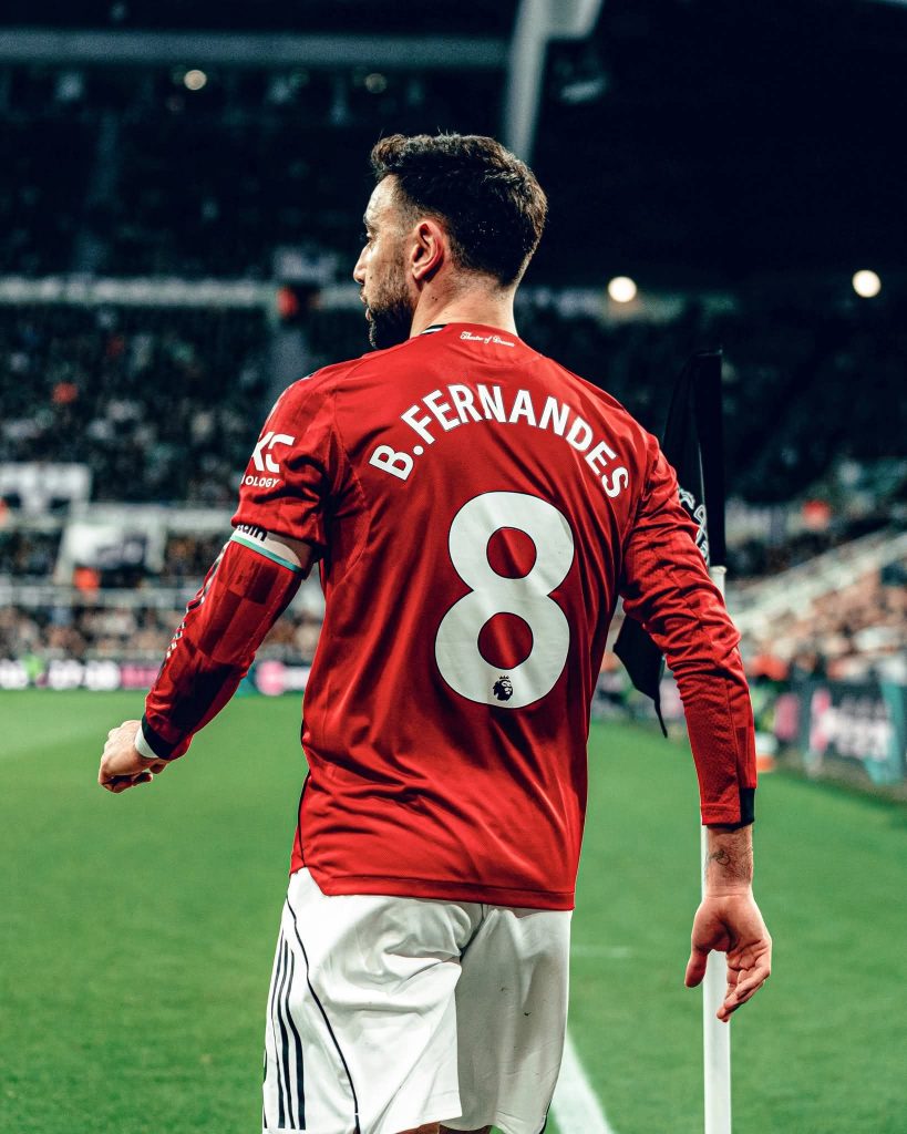 Bruno Fernandes Pledges Future to Manchester United Ahead of Defining New Season