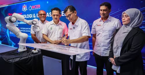 Malaysia Hunts for New Oil Sources as Middle East Tensions Threaten Global Supply Chains