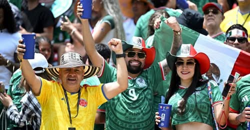 Three Fans Killed in Crowd Crush During Mexico’s World Cup Celebrations in Mexico City